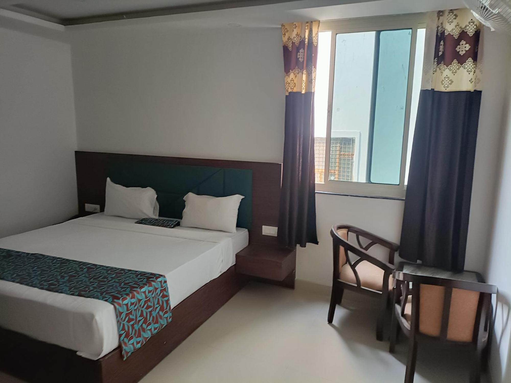 Hotel Vista Premium Tark A Family Hotel Near Igi Airport Delhi New Delhi Exterior photo