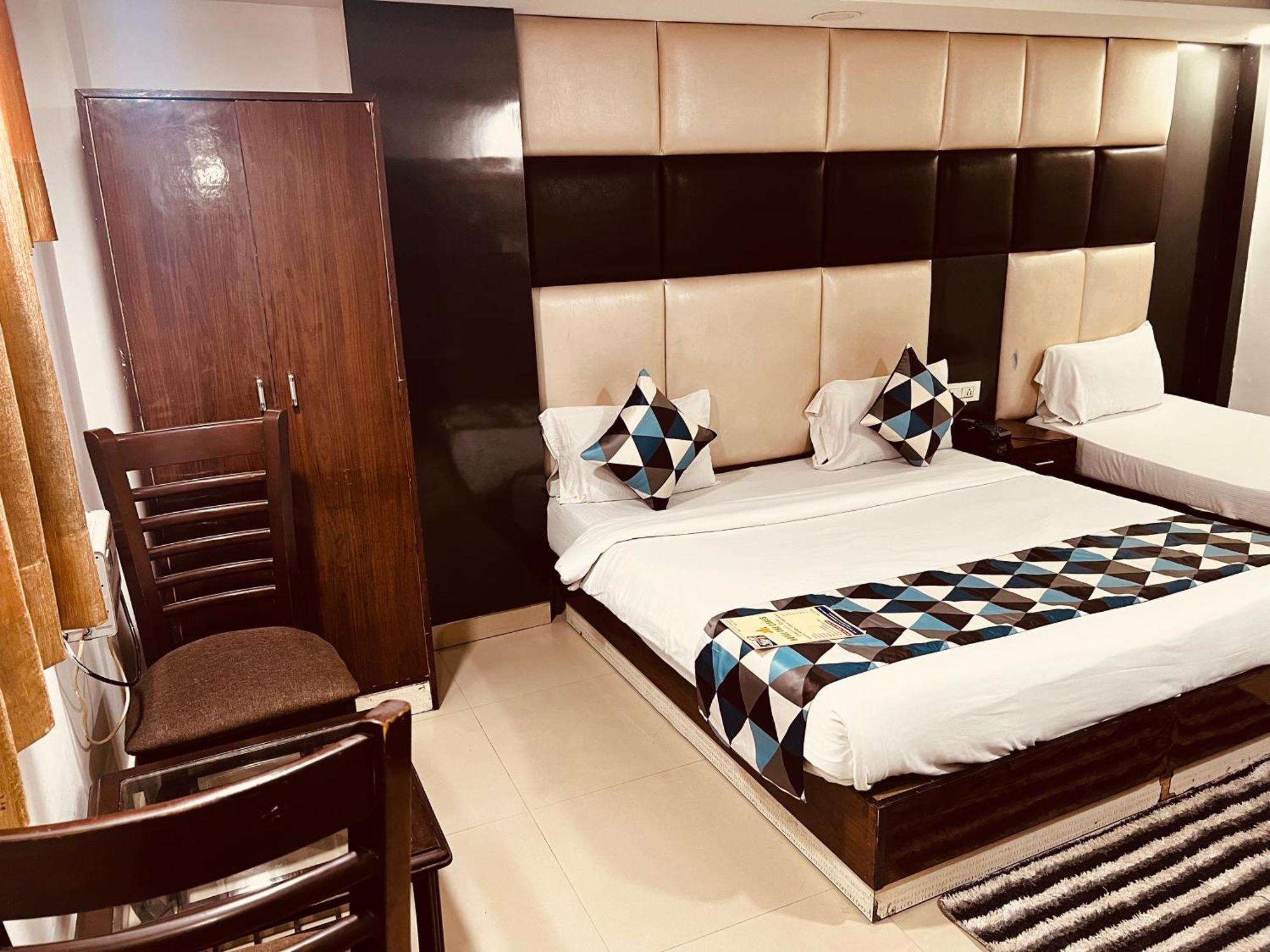 Hotel Vista Premium Tark A Family Hotel Near Igi Airport Delhi New Delhi Exterior photo